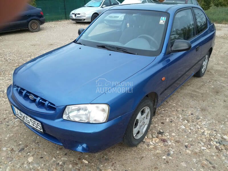 Hyundai Accent - kompletan auto u delovima
