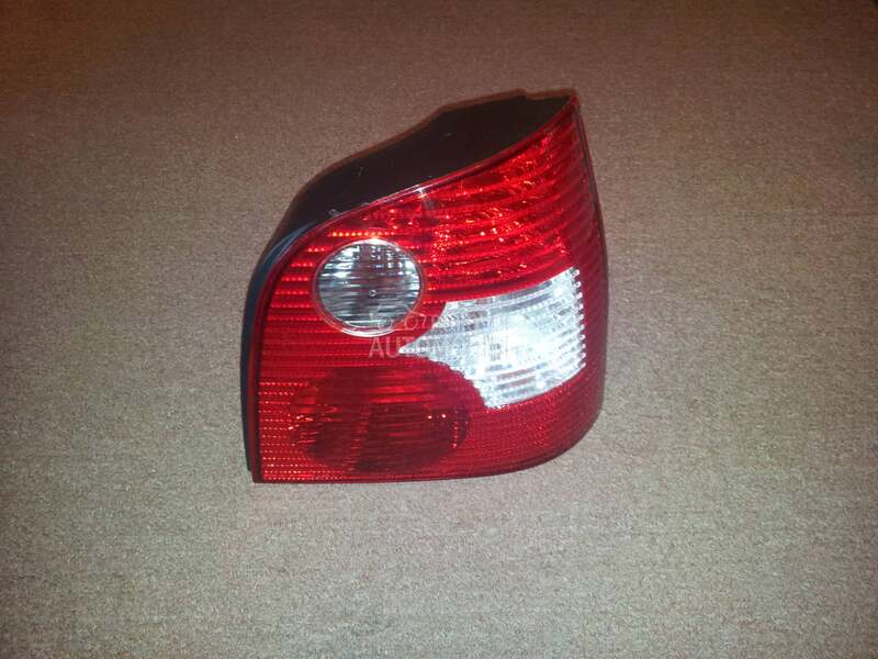 Stop svetlo desno za Volkswagen Polo od 2002. do 2005. god.