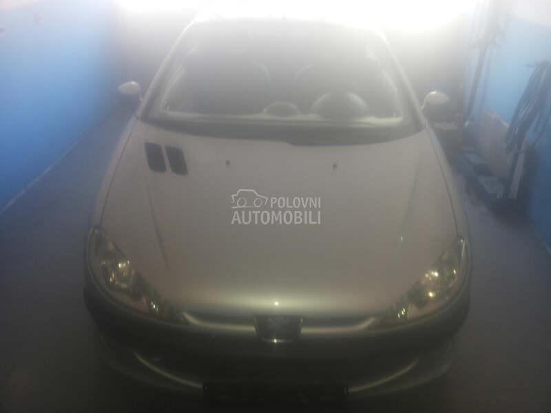 Delovi za Peugeot 206
