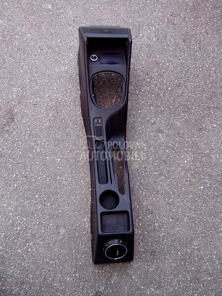 Srednja konzola za Alfa Romeo 147