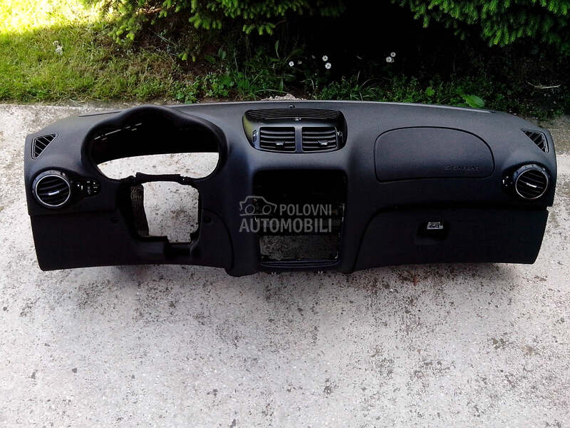Instrument tabla za Alfa Romeo 147