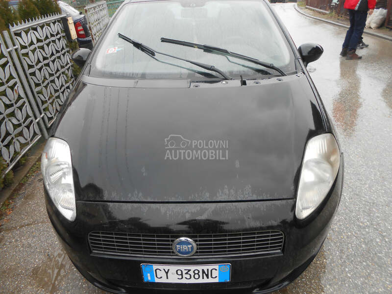 Fiat Grande Punto - kompletan auto u delovima