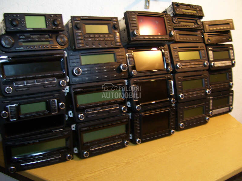 Fabricki cd mp3 radio za Volkswagen 181, Amarok, Bora ...