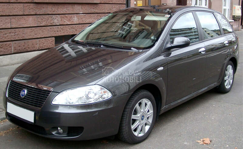 Fiat Croma - kompletan auto u delovima