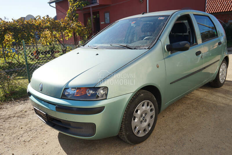 Fiat Punto - kompletan auto u delovima