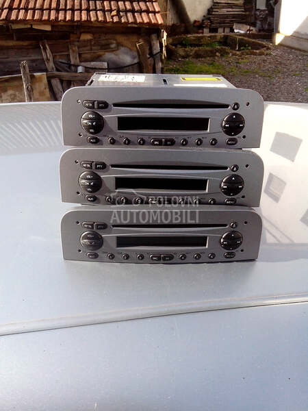 CD plejer za Alfa Romeo 147