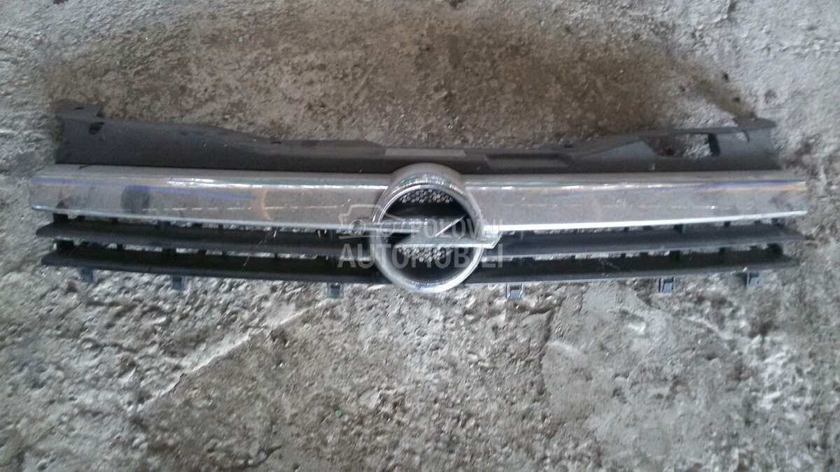 Prednja maska za Opel Astra H