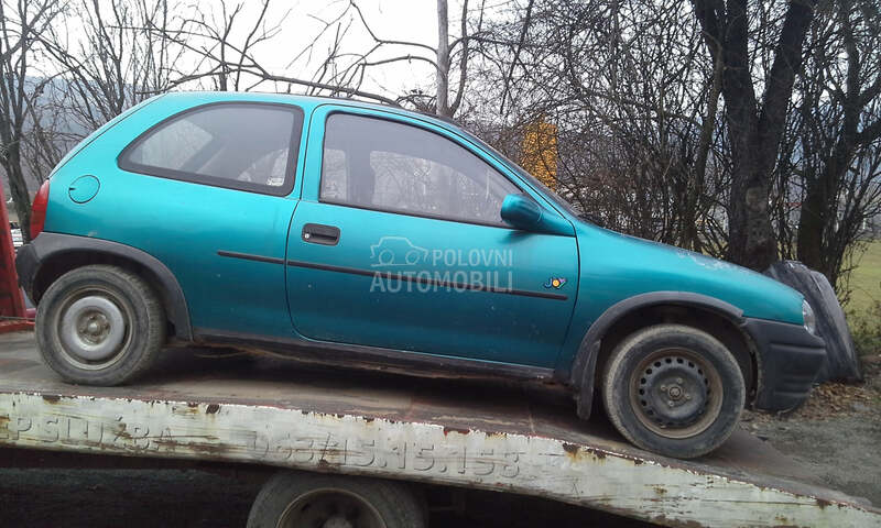 Opel Corsa B - kompletan auto u delovima