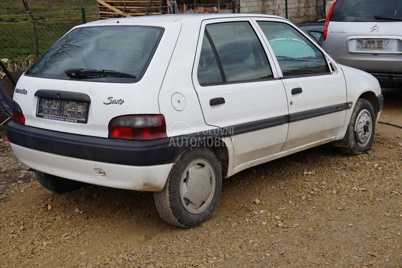 Citroen Saxo - kompletan auto u delovima