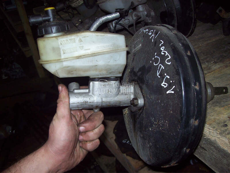 Servo uredjaj za Renault Megane za 2002. god. za Renault Megane za 2002. god.
