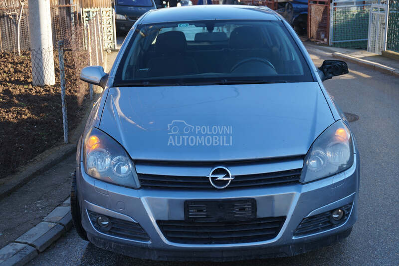Delovi za Opel Astra H