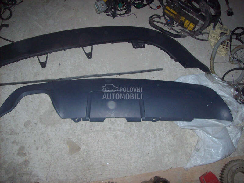 Plastika zadnjeg branika za BMW 315, 316, 318 ... za BMW 315, 316, 318 ...