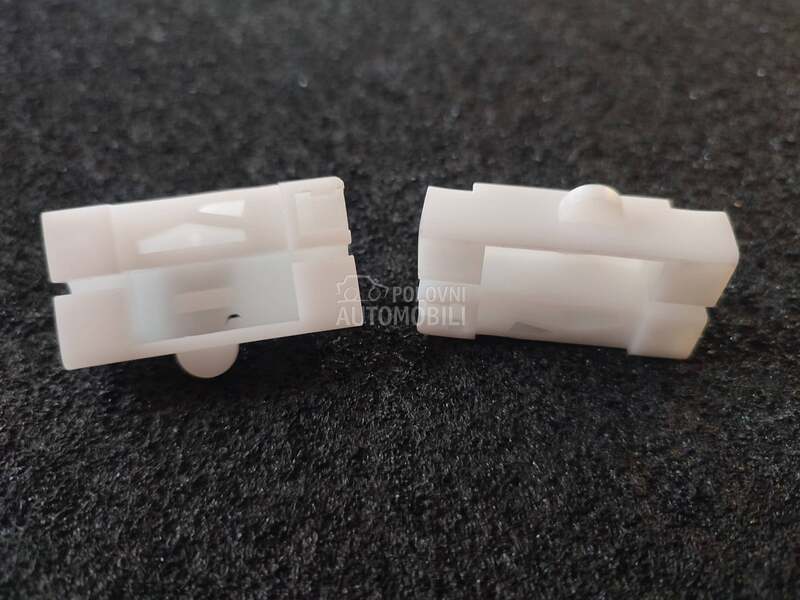 Plastika podizača stakla za Renault Megane od 1995. do 2002. god.
