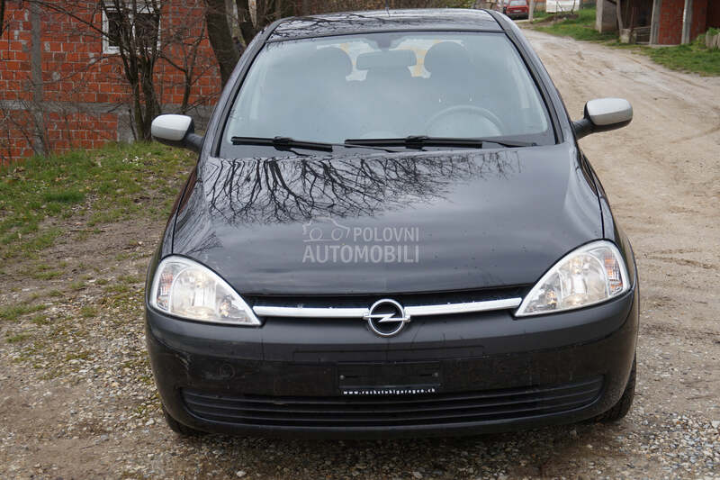 Opel Corsa C - kompletan auto u delovima