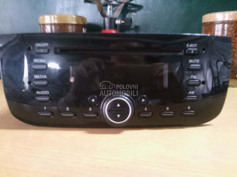 Cd plejer za Fiat Grande Punto
