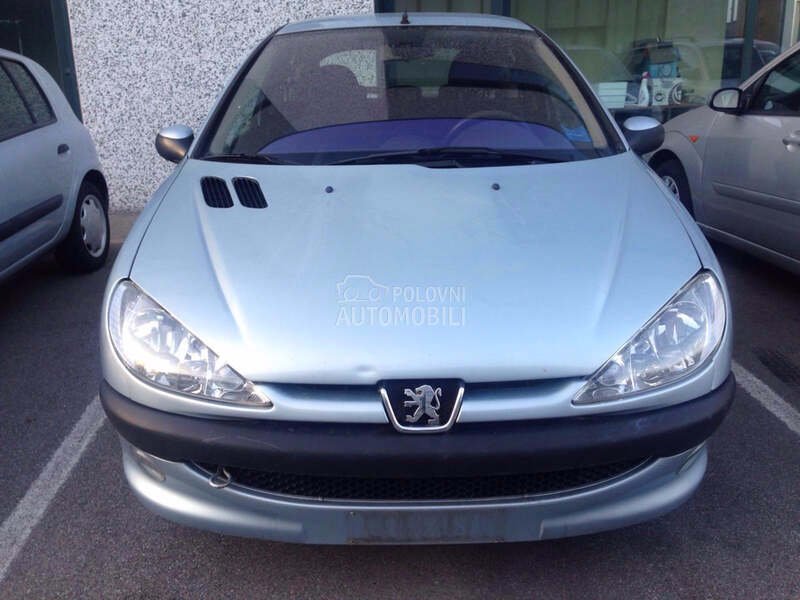 Delovi za Peugeot 206
