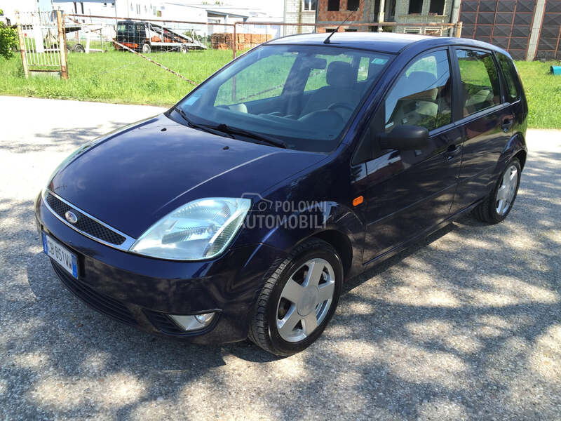 Ford Fiesta - kompletan auto u delovima