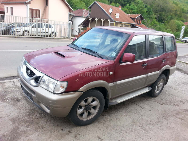 Nissan Terrano - kompletan auto u delovima