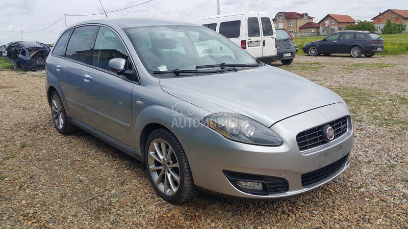 Fiat Croma - kompletan auto u delovima
