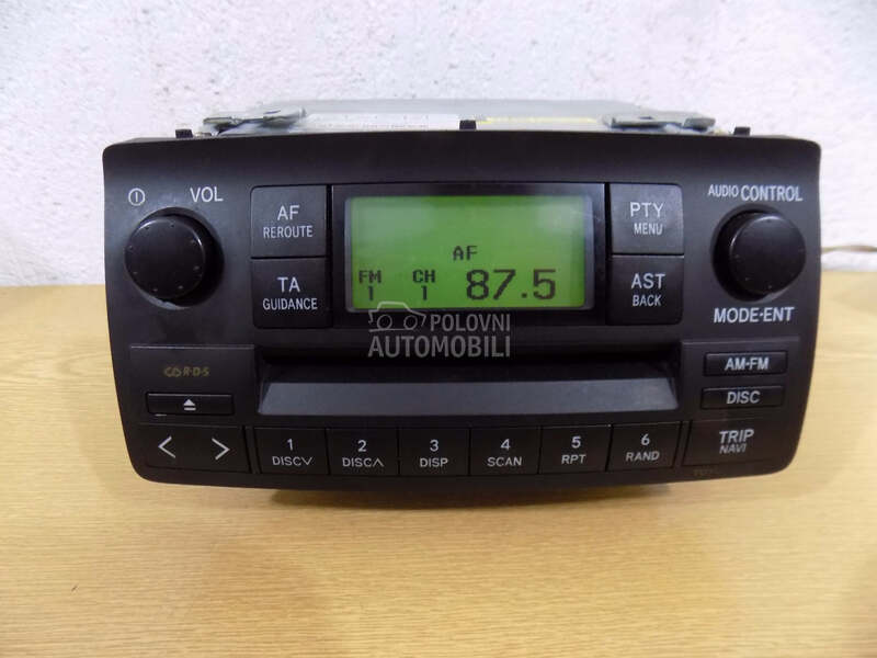 Fabricki cd plajer za Toyota Corolla