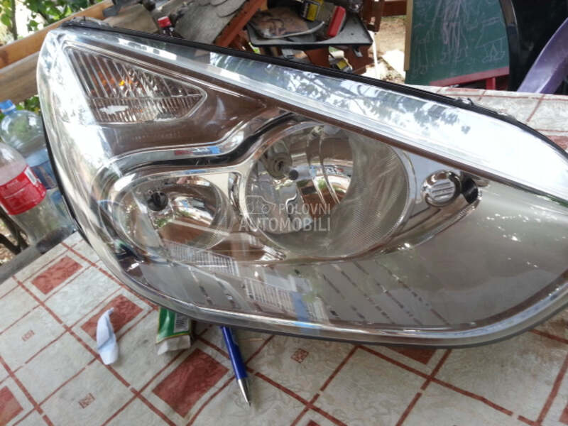 Farovi za Ford S-Max