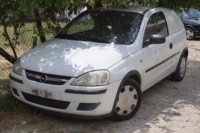 Opel Corsa C - kompletan auto u delovima