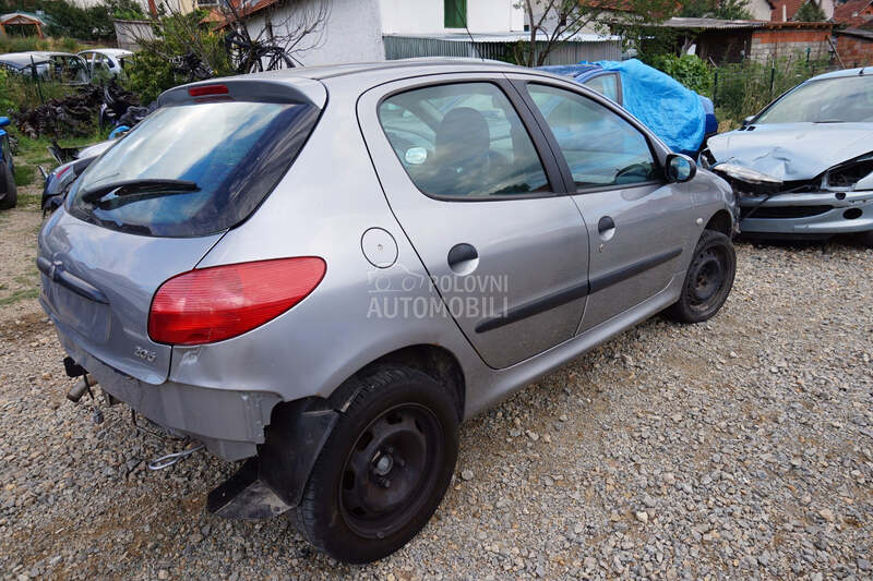Peugeot 206 - kompletan auto u delovima
