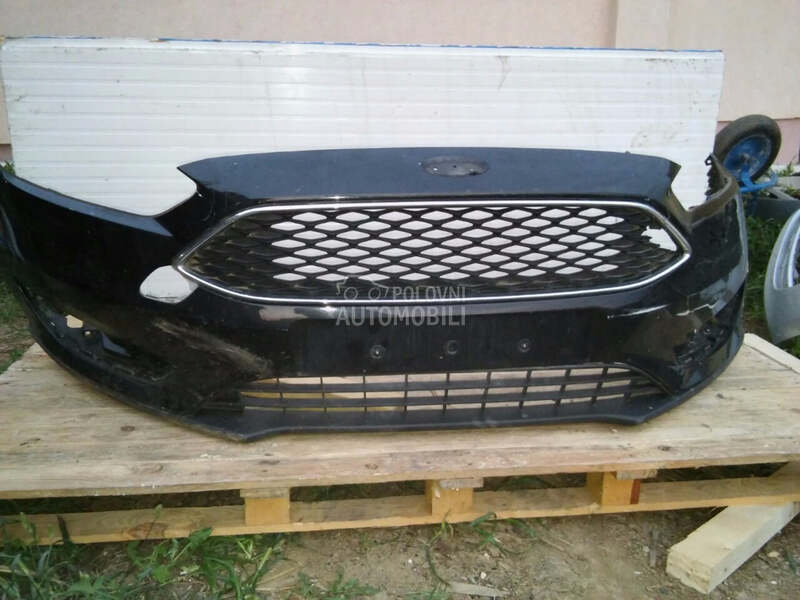 Prednji branik za Ford Focus