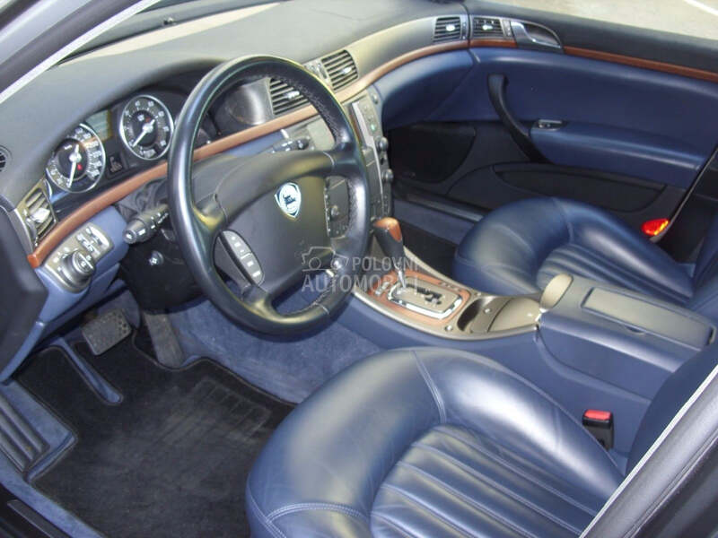 Kozna sedista za Lancia Thesis