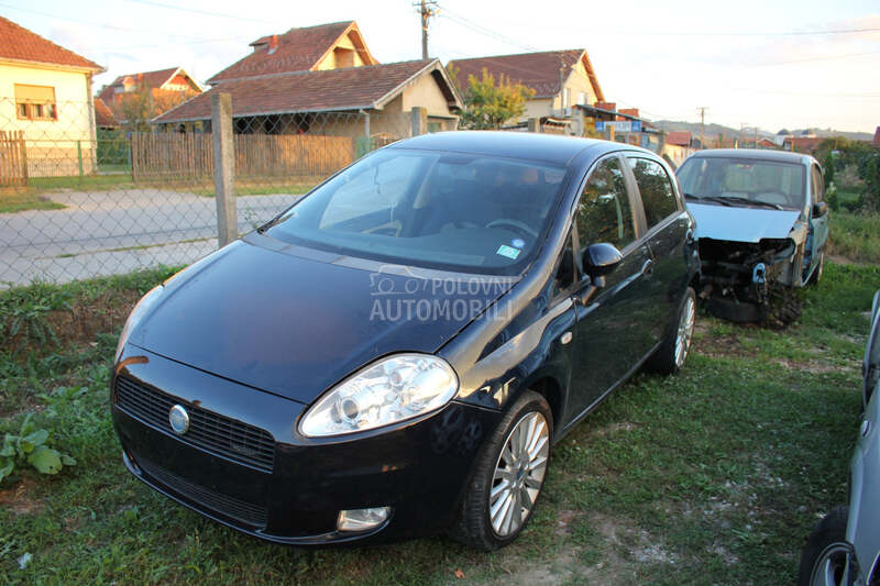 Fiat Grande Punto - kompletan auto u delovima