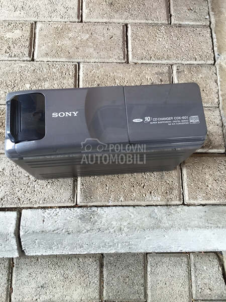 CD changer 6 cd Sony za Audi A3, A4, A6