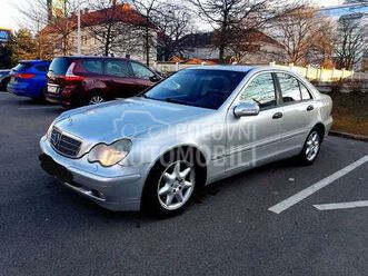 Mercedes Benz C 200 -  kompletan auto u delovima