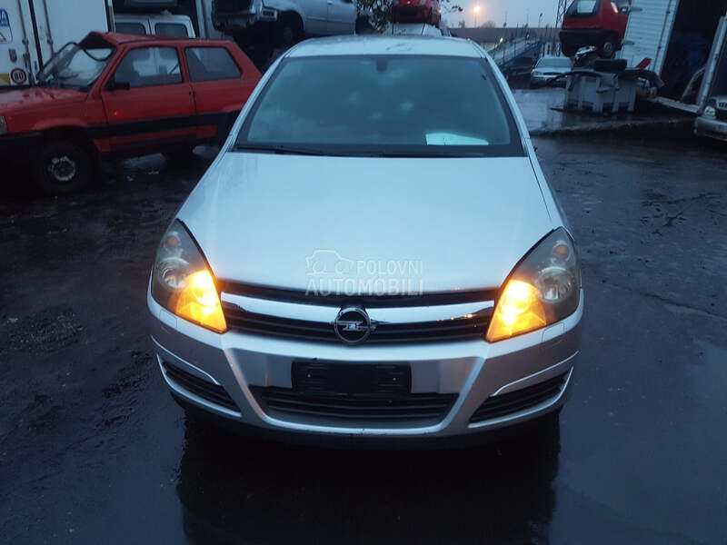 Delovi za Opel Astra H