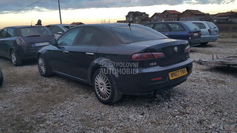 Delovi za Alfa Romeo 159