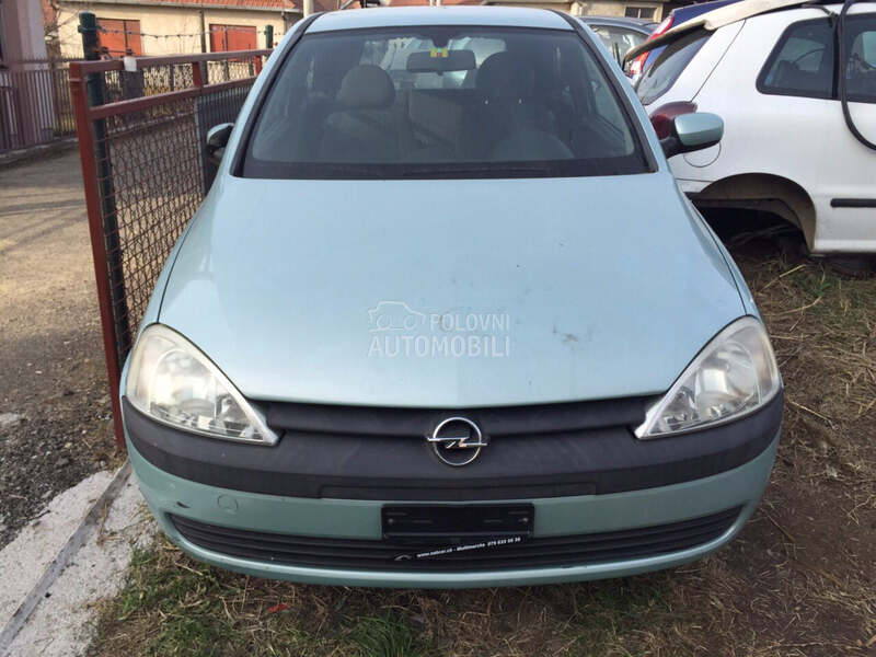 Opel Corsa C - kompletan auto u delovima