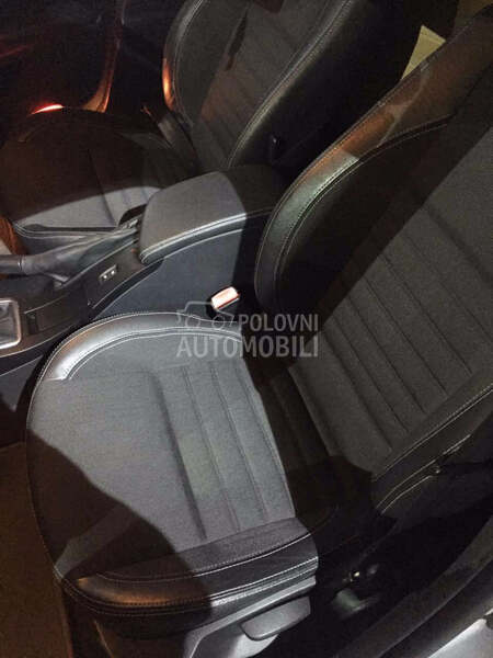 Sedista za Renault Laguna