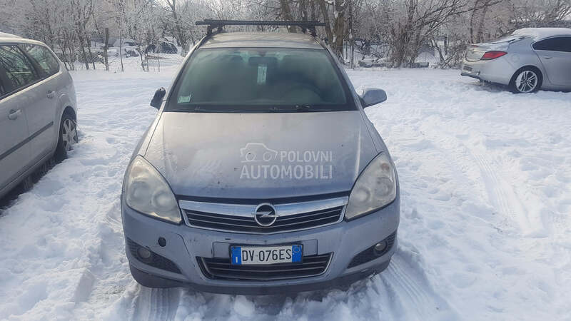 Opel Astra H - kompletan auto u delovima