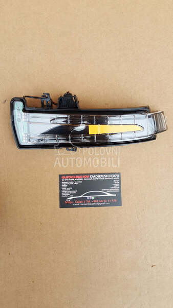 MERCEDES E 212 DELOVI LED