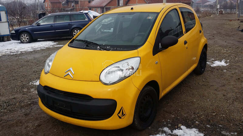 Citroen C1 - kompletan auto u delovima