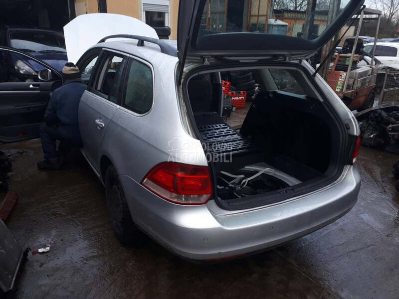 Volkswagen Golf 5 - kompletan auto u delovima