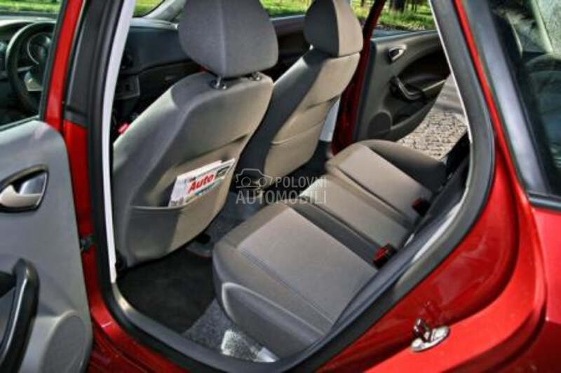 SEAT IBIZA PATOS