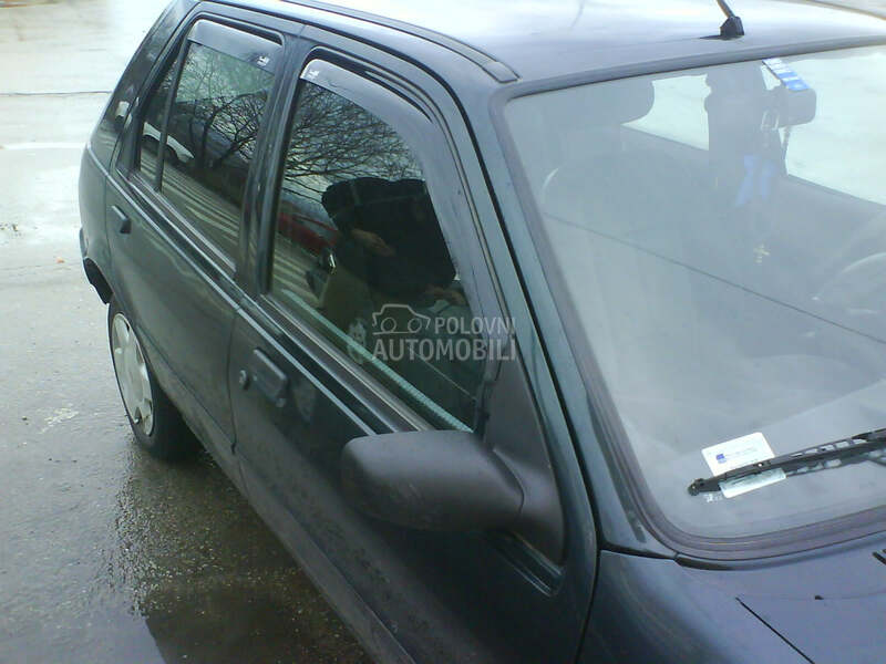 Bocni vetrobrani FIESTA 3 4 za Ford Fiesta