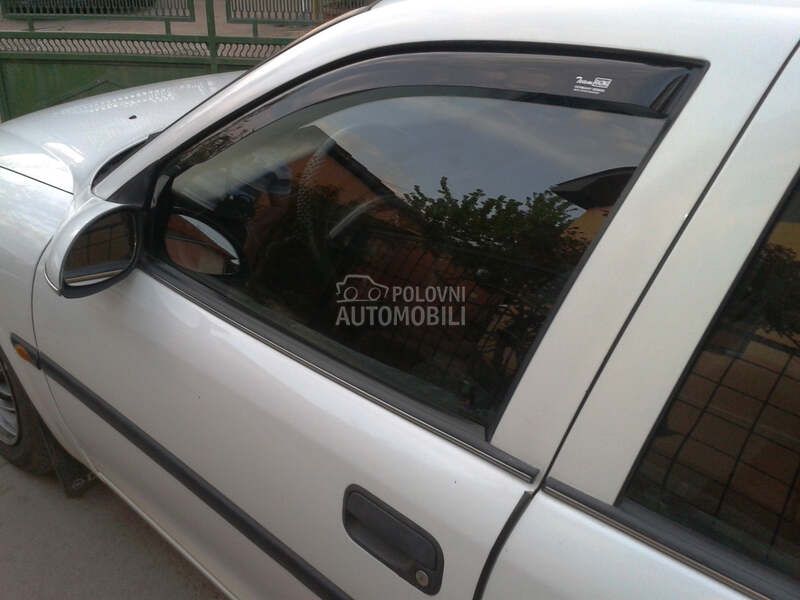 Bocni vetrobrani VECTRA B za Opel Vectra B